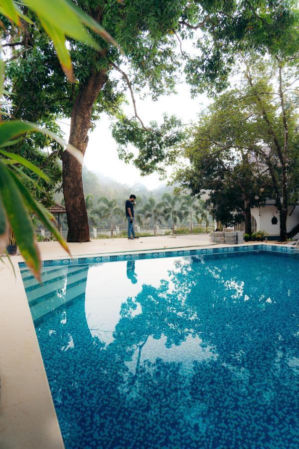 La Cascade Resort Athirapalli Kültér fotó